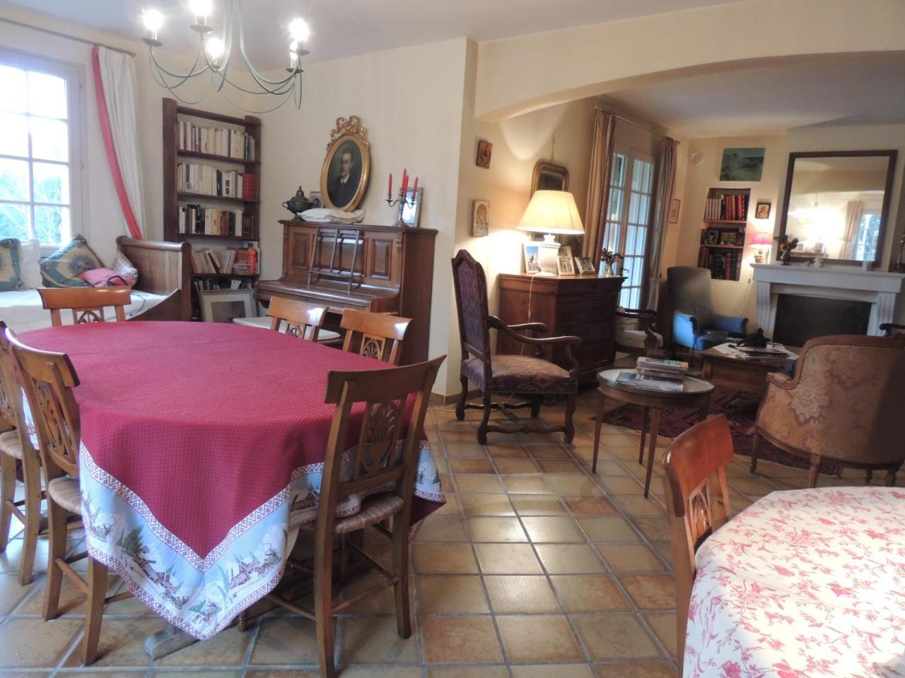 Clos Sainte-Garde Saint Didier  Экстерьер фото